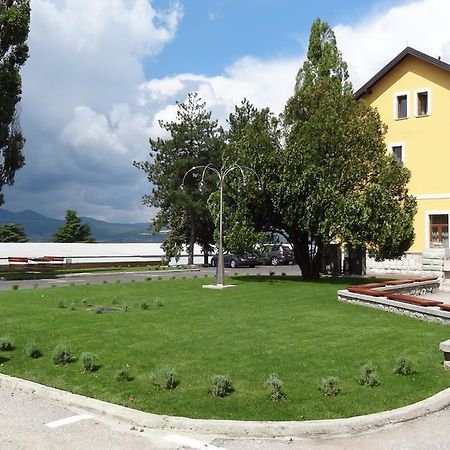 Hotel Dijamant Bileća Buitenkant foto