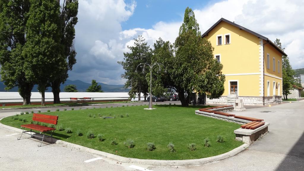 Hotel Dijamant Bileća Buitenkant foto