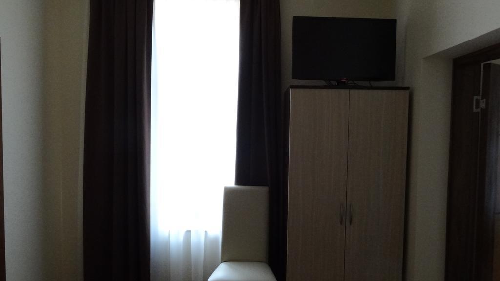 Hotel Dijamant Bileća Kamer foto